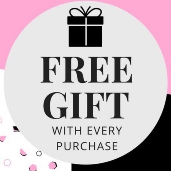 Summer blow out $30!! Brunching outfit bundle 🍾 🍝 dress w/ bag & Shoe. - Picture 3 of 14